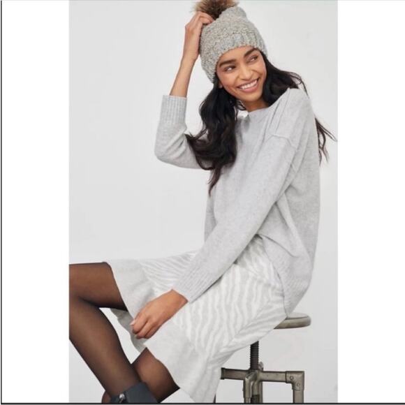 NWT Anthropologie Dolan White Gray Zebra Sweater Knit Ruffle Skirt XS New - Picture 15 of 15